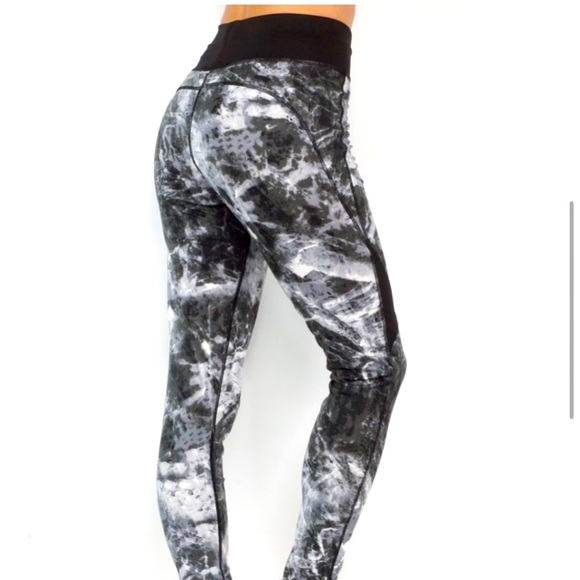 ❤️NWT❤️ Yoga/Workout Petite Women’s/Girls Leggings size XL with Mesh Cut Out❤️ - Picture 3 of 9